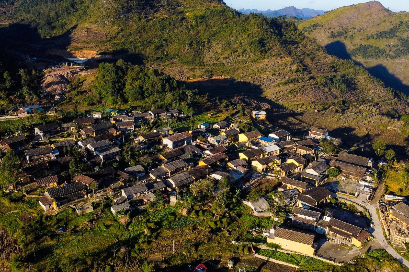 The Tapestry of the North: A Guide to an Ethnic Minority E-Bike Tour in Ha Giang